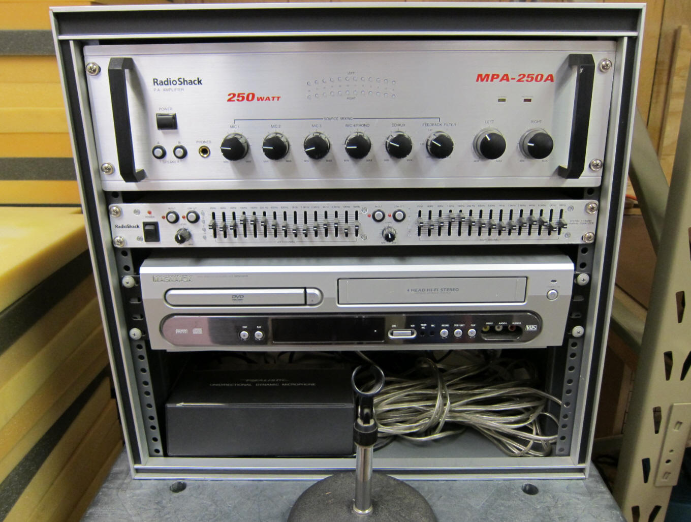 RADIO SHACK 250 WATT PA SYSTEM